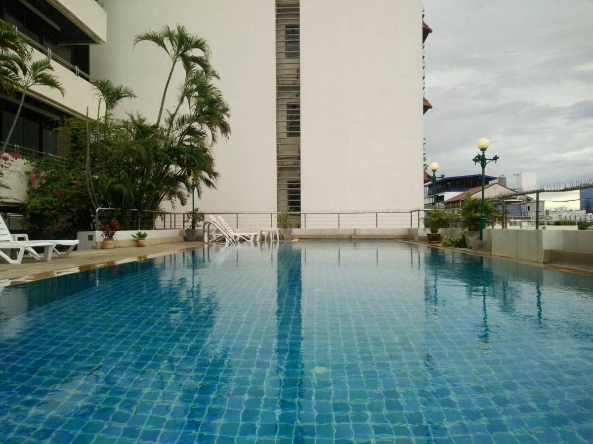 Nantiruj Tower - นันทิรุจ ทาวเวอร์ เซอร์วิสอพาร์ทเม้นท์ สุขุมวิท ซอย 8 Daire Bangkok Dış mekan fotoğraf
